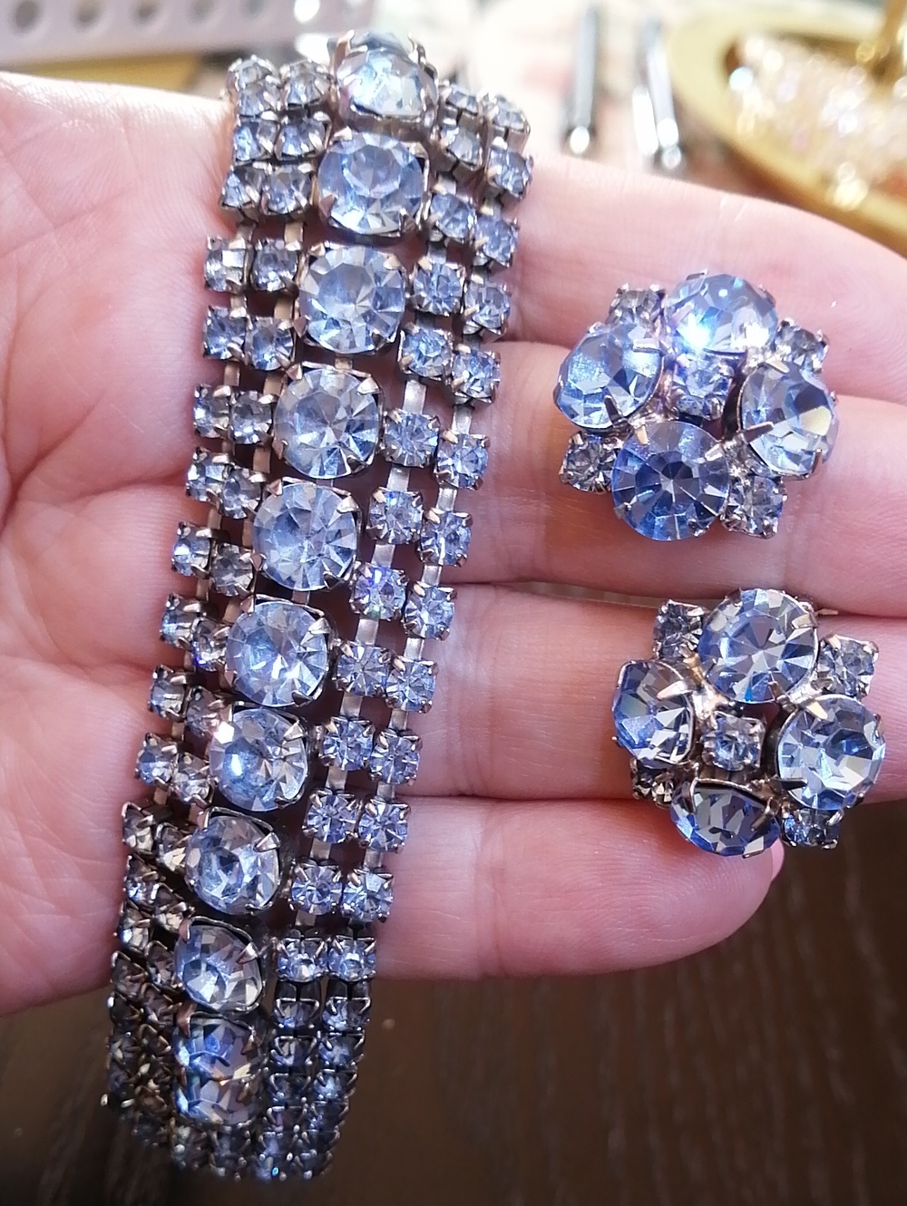 Kramer Light Blue Sparkling Crystals Clip On Earrings And Bracelet Fits 7.25